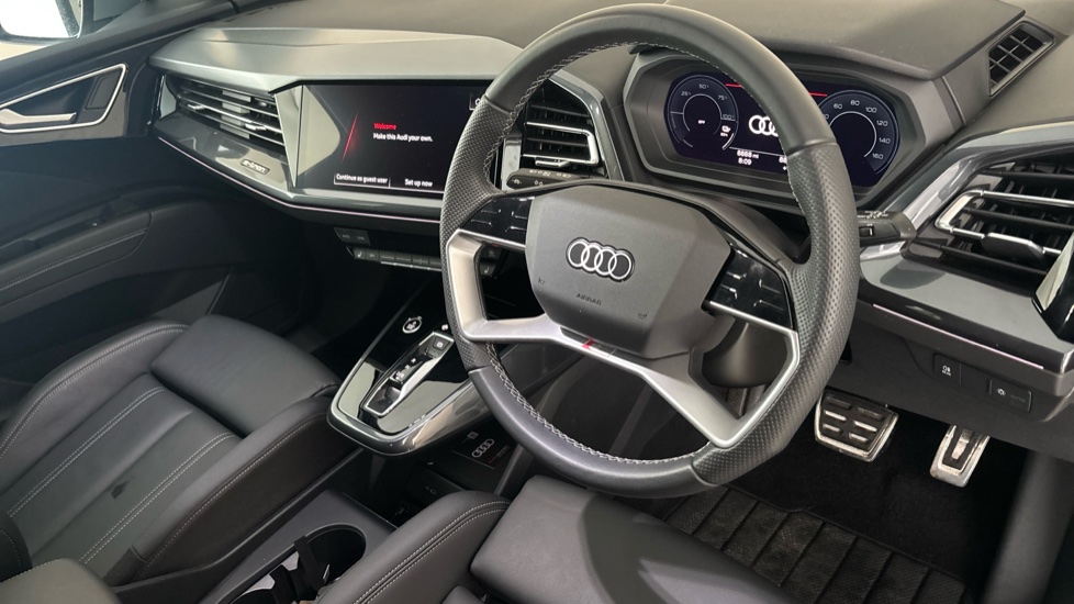 AUDI Q4 Image 9