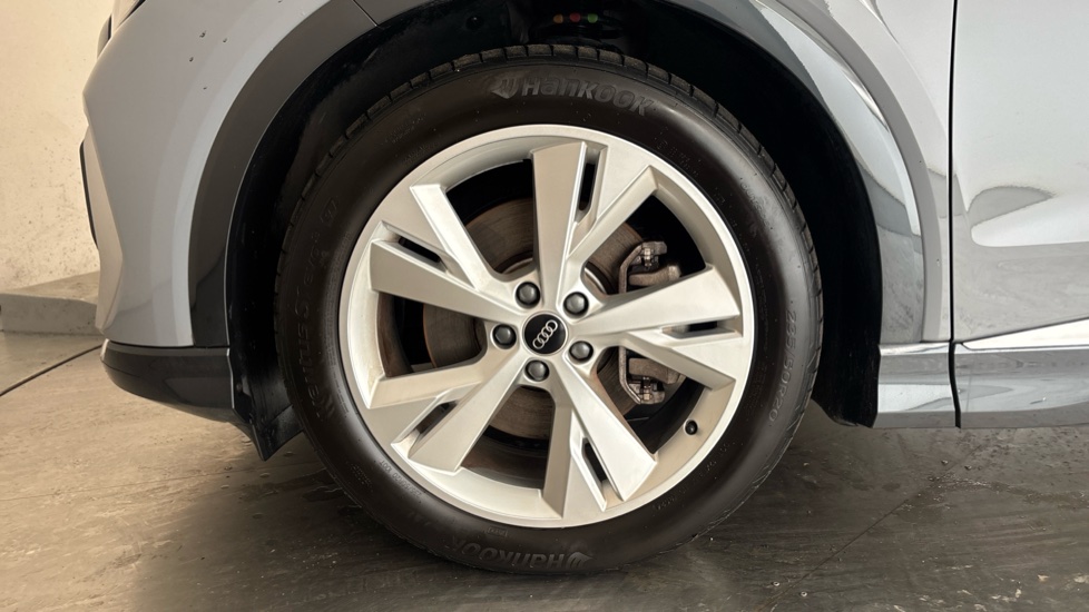 AUDI Q4 Image 17