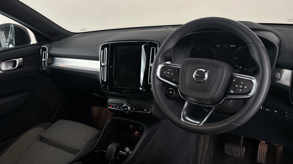 VOLVO XC40 Image 9