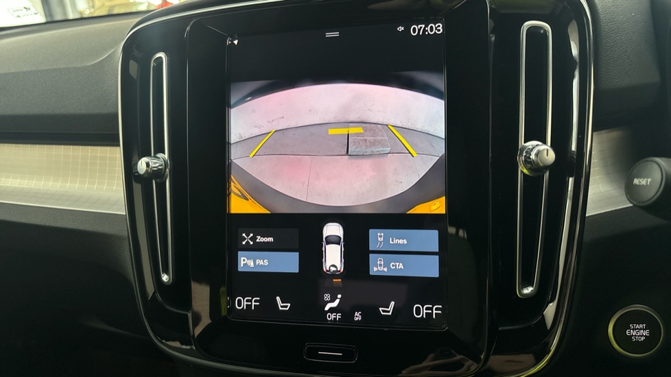 VOLVO XC40 reverse camera