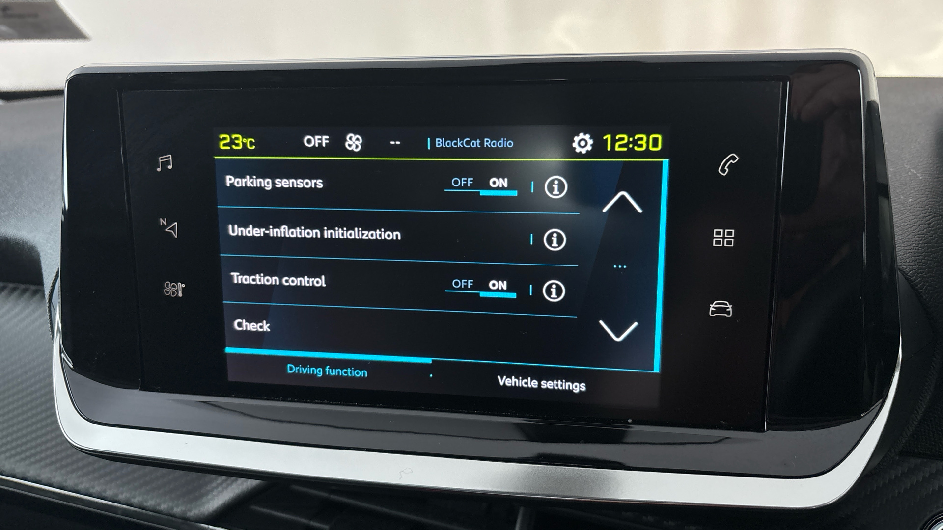 Peugeot 2008 100kW Allure Premium 50kWh 5dr Auto