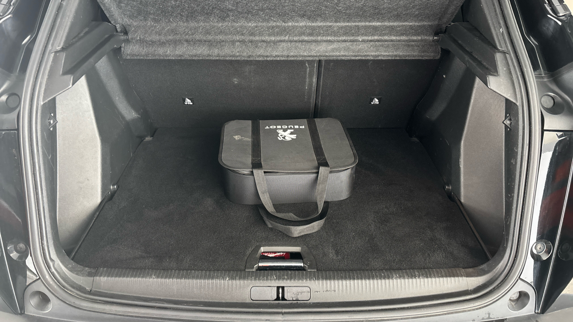 Peugeot 2008 100kW Allure Premium 50kWh 5dr Auto