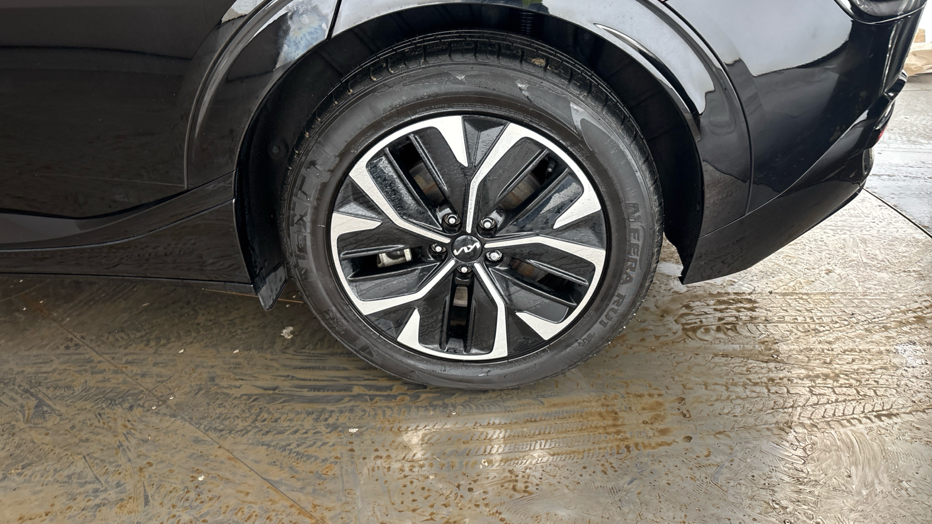 4020812 236kW GT Line 77.4kWh 5dr AWD Auto