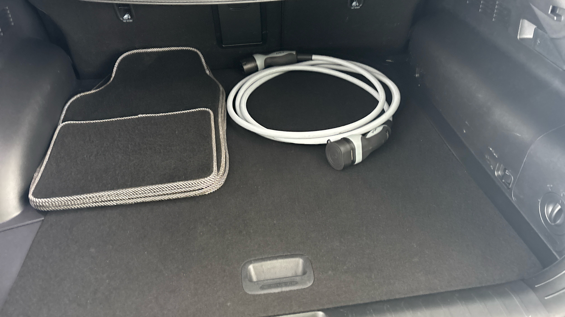 4020812 236kW GT Line 77.4kWh 5dr AWD Auto