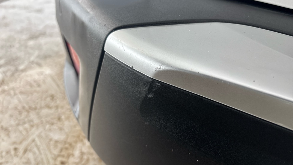 PEUGEOT 2008 Scratches