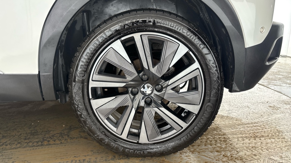 PEUGEOT 2008 Image 18