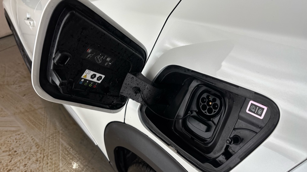 PEUGEOT 2008 Image 21