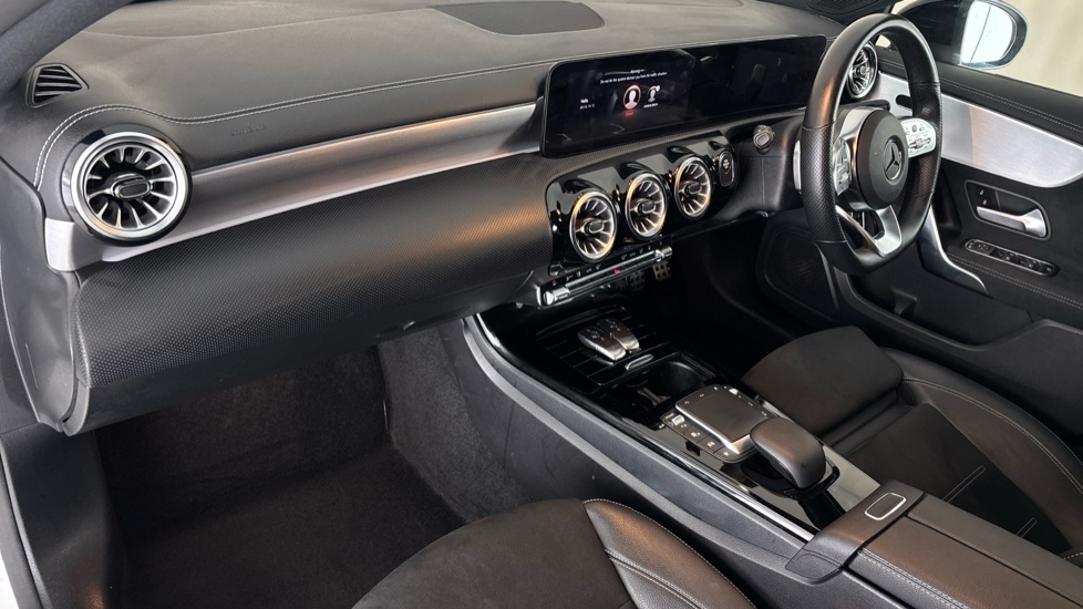 MERCEDES A CLASS Image 10