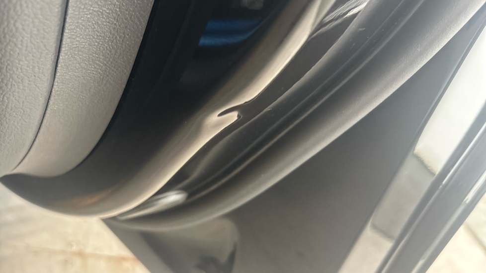 BMW I4 dents