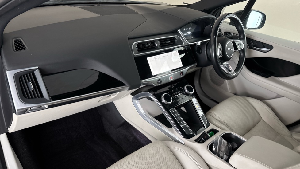 JAGUAR I-PACE Image 10