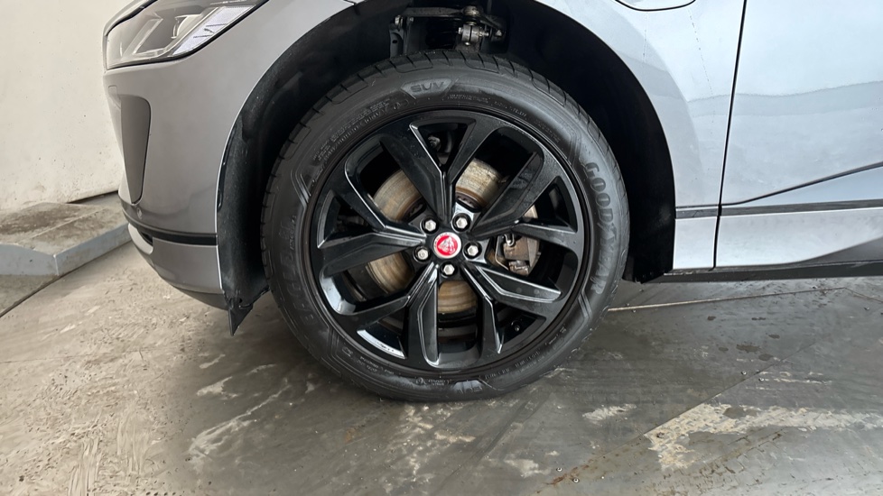 JAGUAR I-PACE Image 17