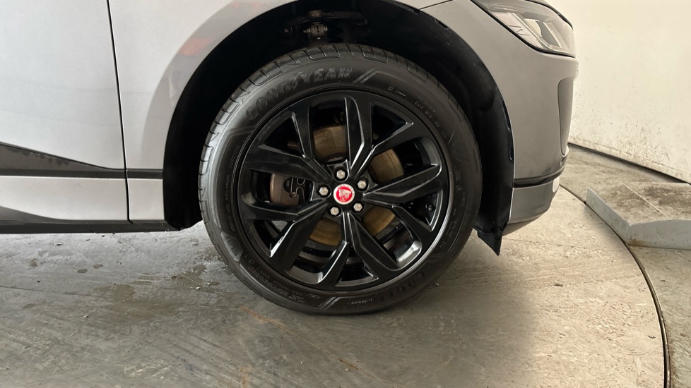 JAGUAR I-PACE Image 20