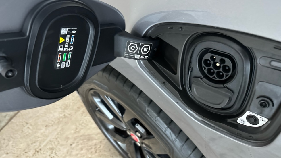 JAGUAR I-PACE Image 21