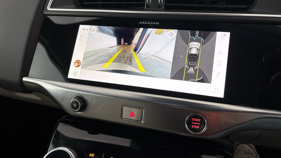JAGUAR I-PACE reverse camera