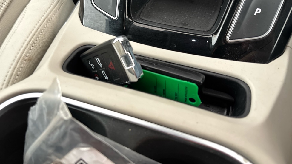 JAGUAR I-PACE 2 keys