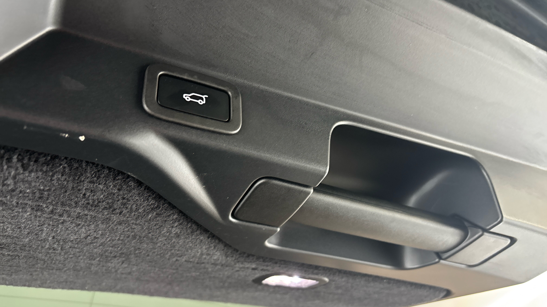 4027510 2.0 P400e HSE Dynamic Black 5dr Auto