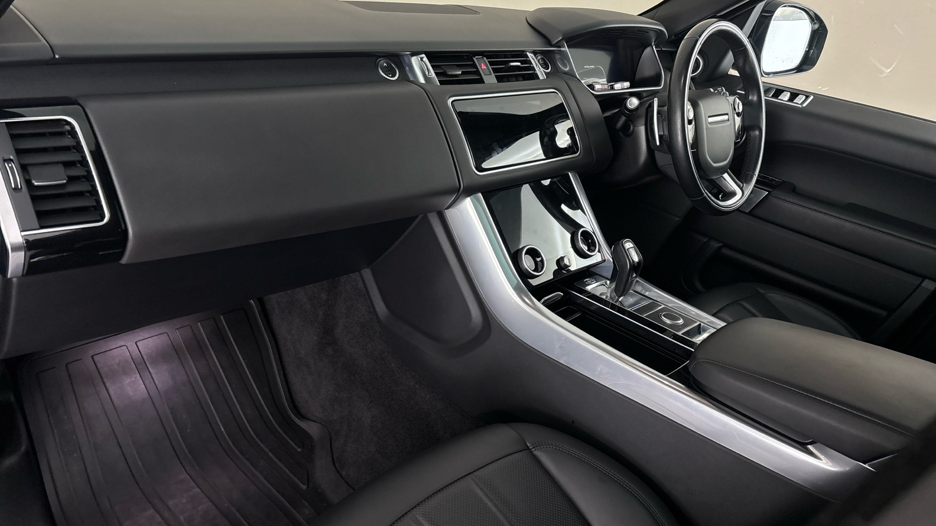 4027510 2.0 P400e HSE Dynamic Black 5dr Auto