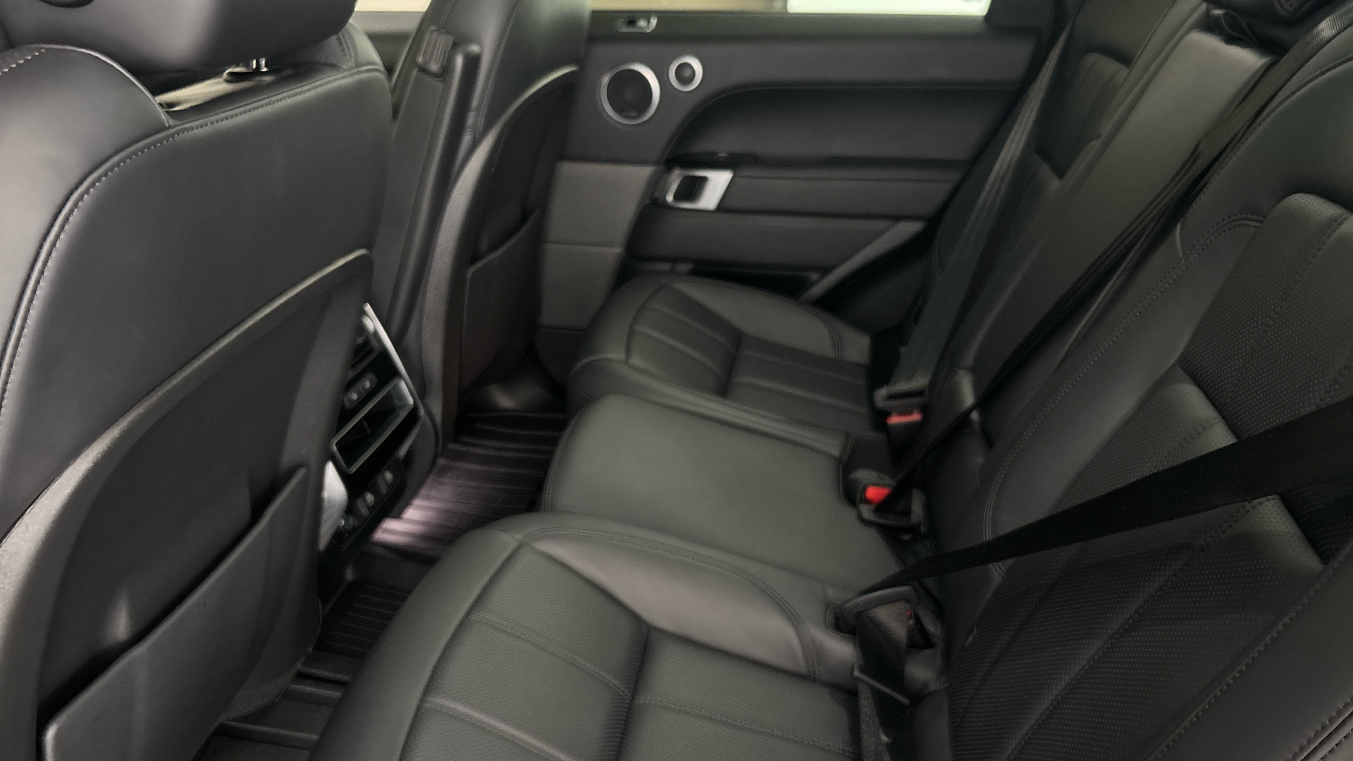 4027510 2.0 P400e HSE Dynamic Black 5dr Auto