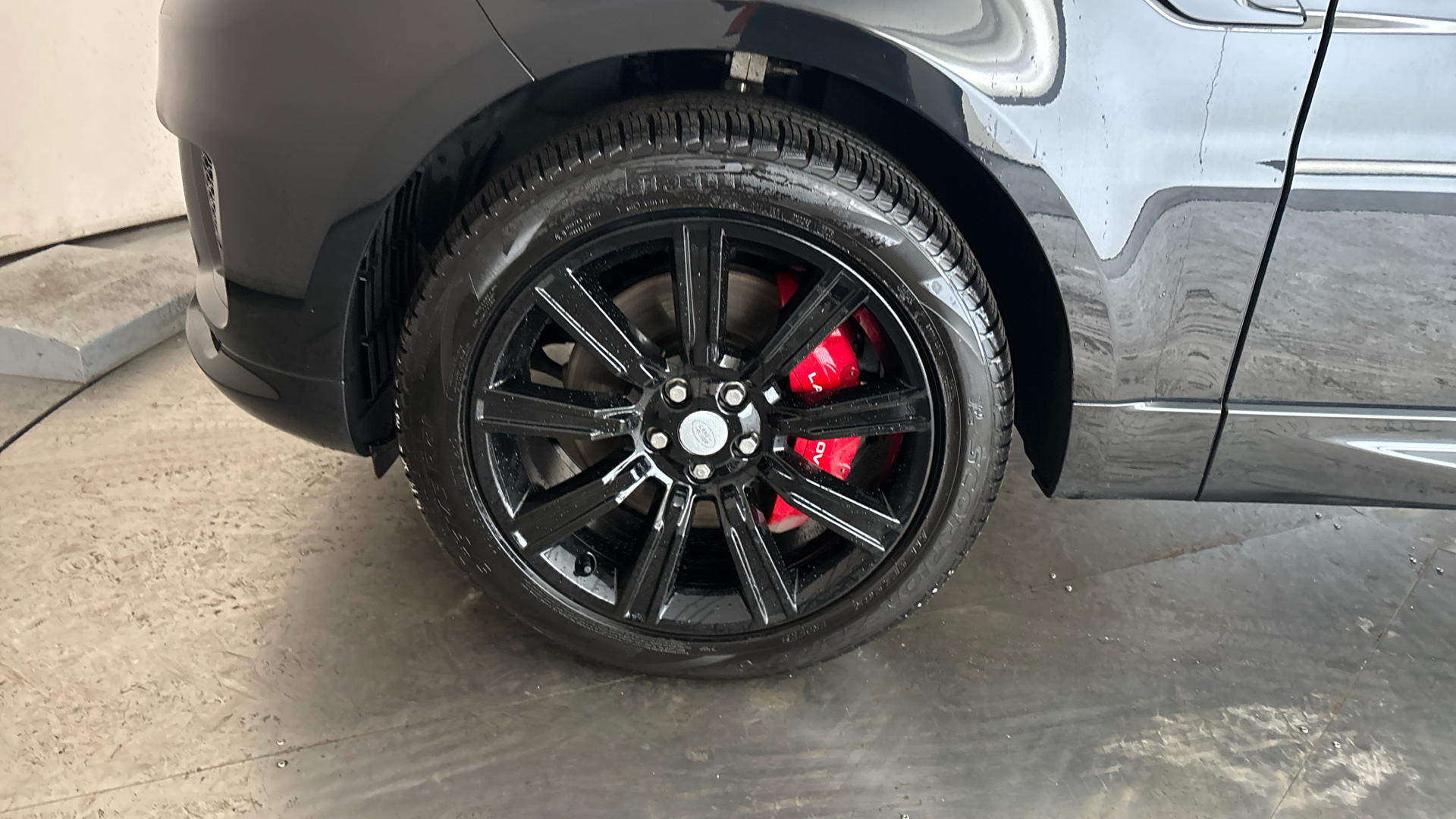 4027510 2.0 P400e HSE Dynamic Black 5dr Auto