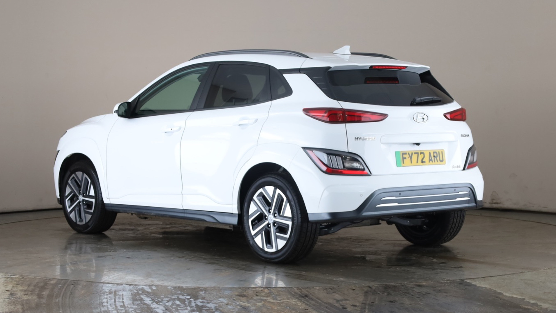 4027709 150kW Premium 64kWh 5dr Auto