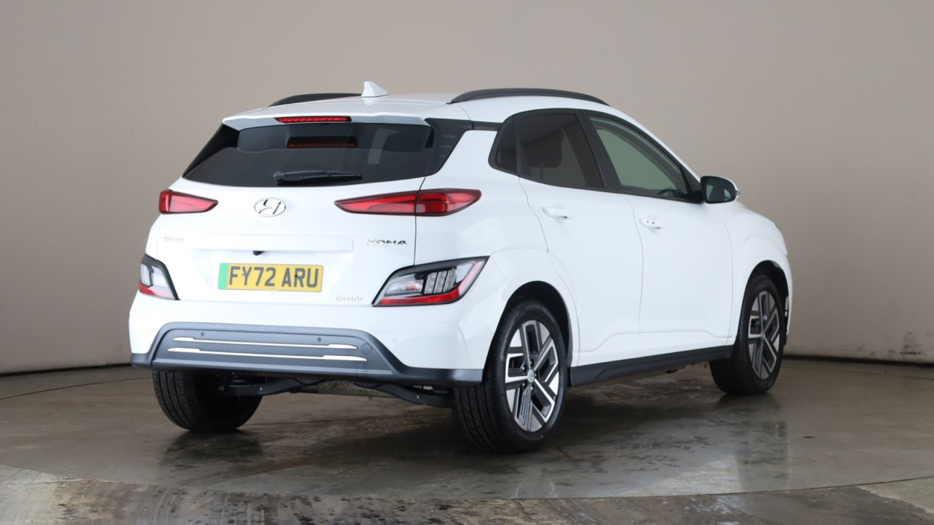 4027709 150kW Premium 64kWh 5dr Auto