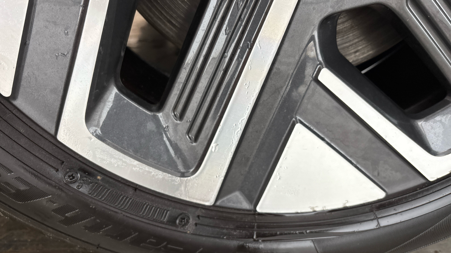 4027709 150kW Premium 64kWh 5dr Auto