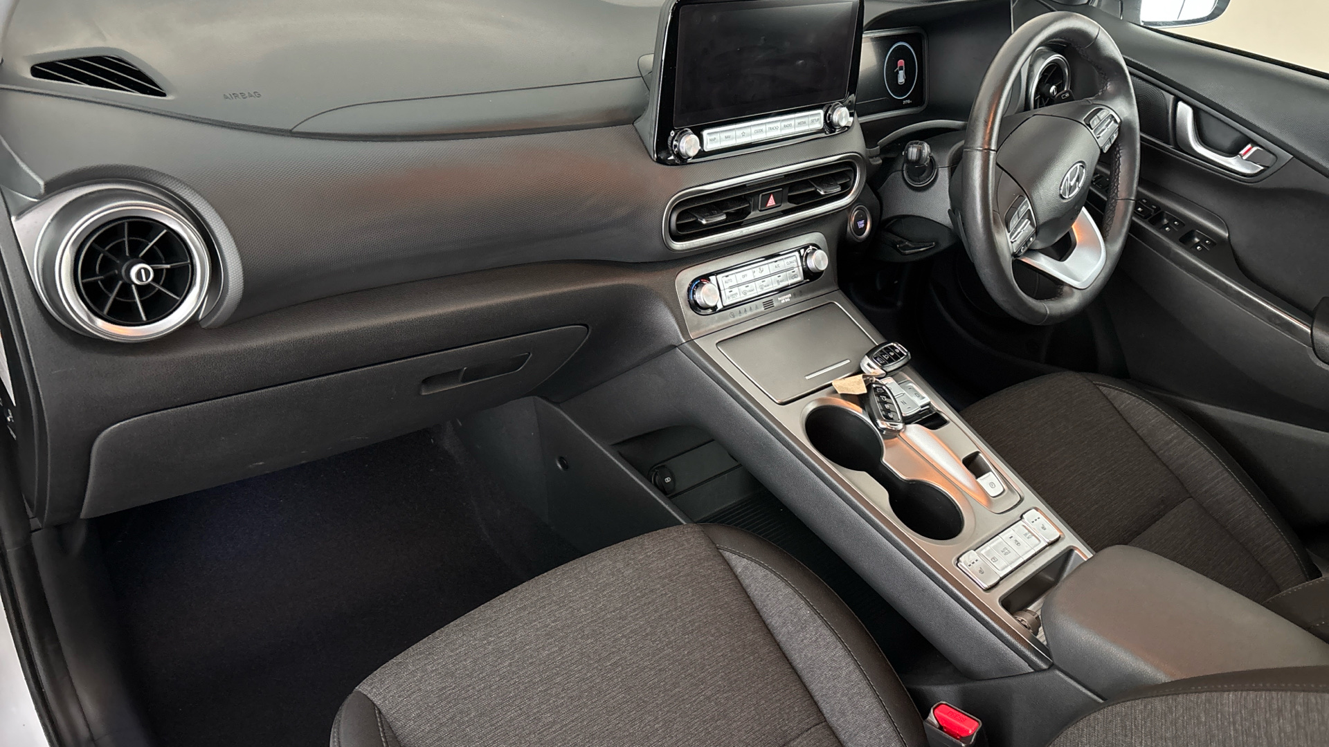 4027709 150kW Premium 64kWh 5dr Auto