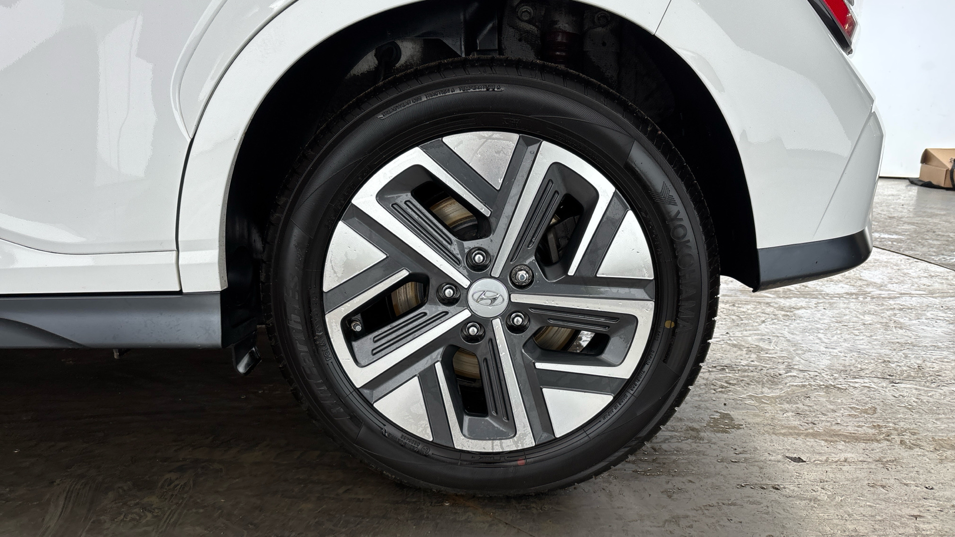 4027709 150kW Premium 64kWh 5dr Auto