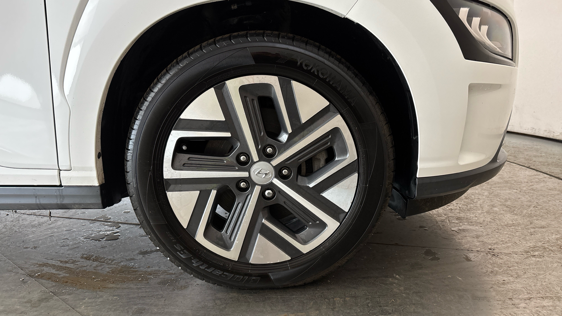 4027709 150kW Premium 64kWh 5dr Auto