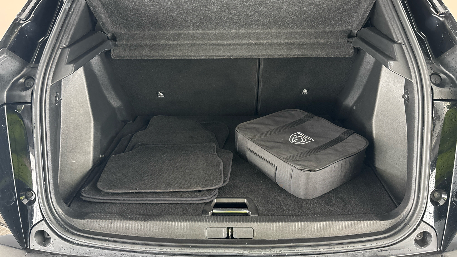 4020873 100kW GT Premium 50kWh 5dr Auto