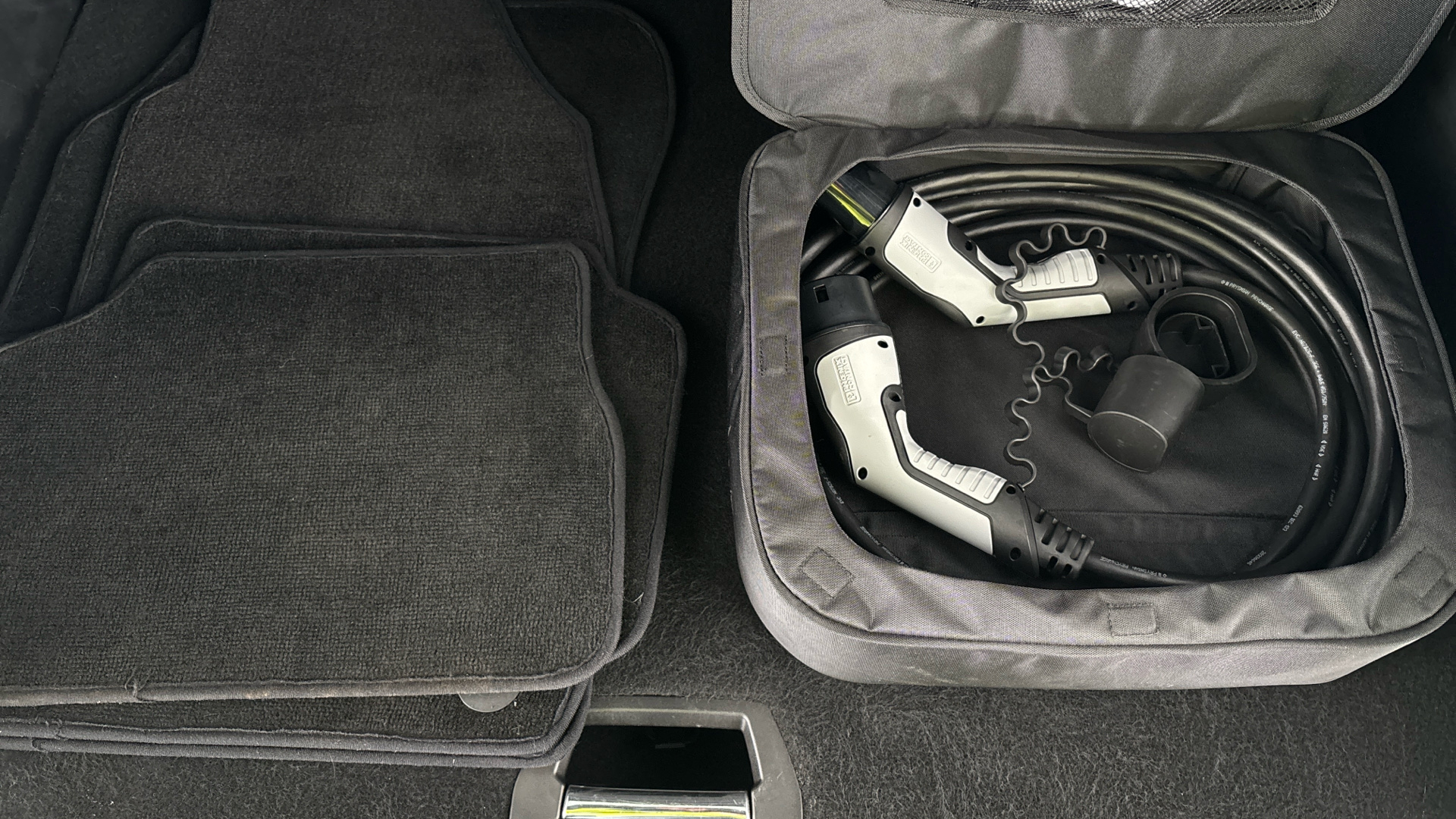 4020873 100kW GT Premium 50kWh 5dr Auto