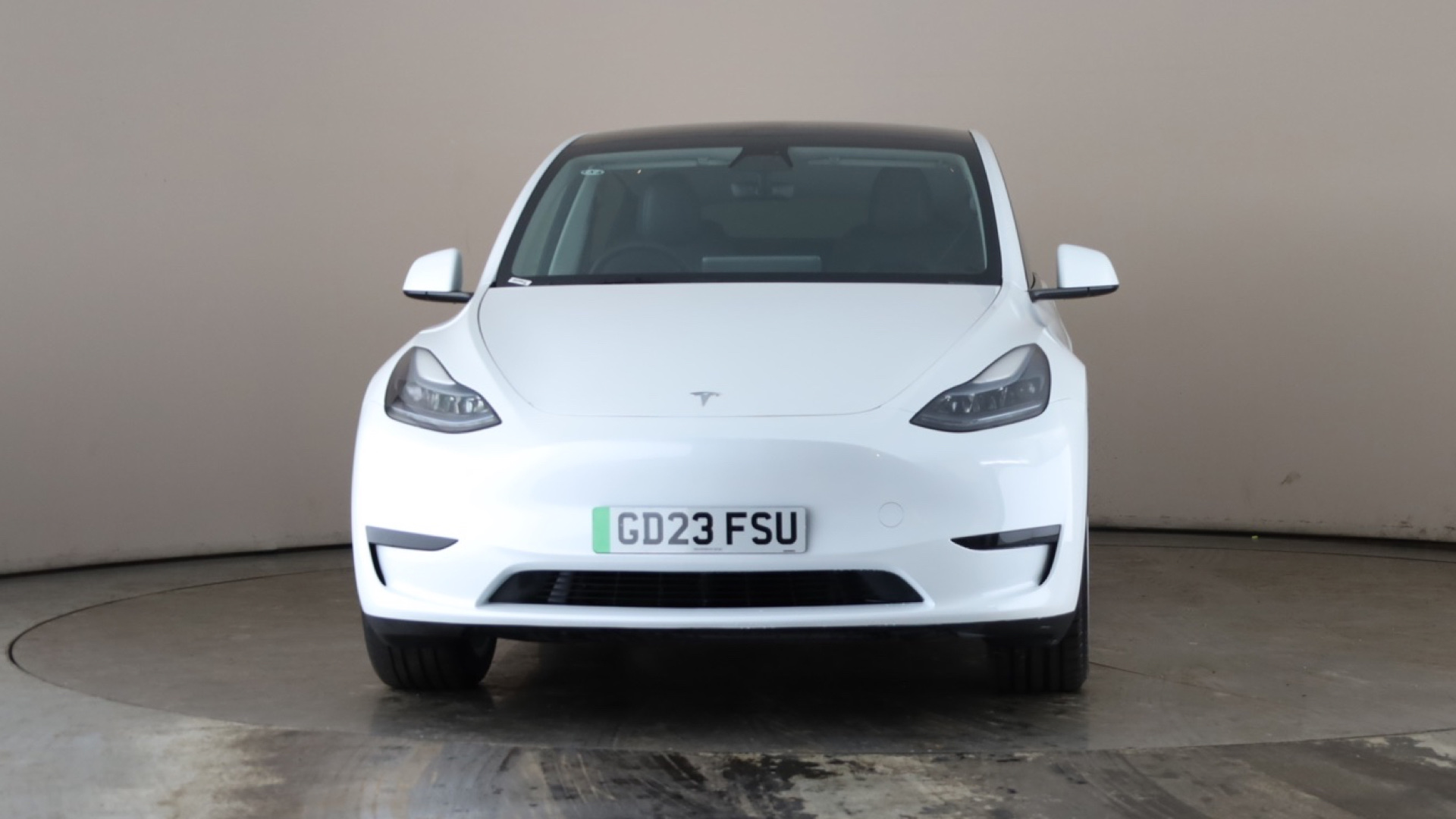 4020684 RWD 5dr Auto