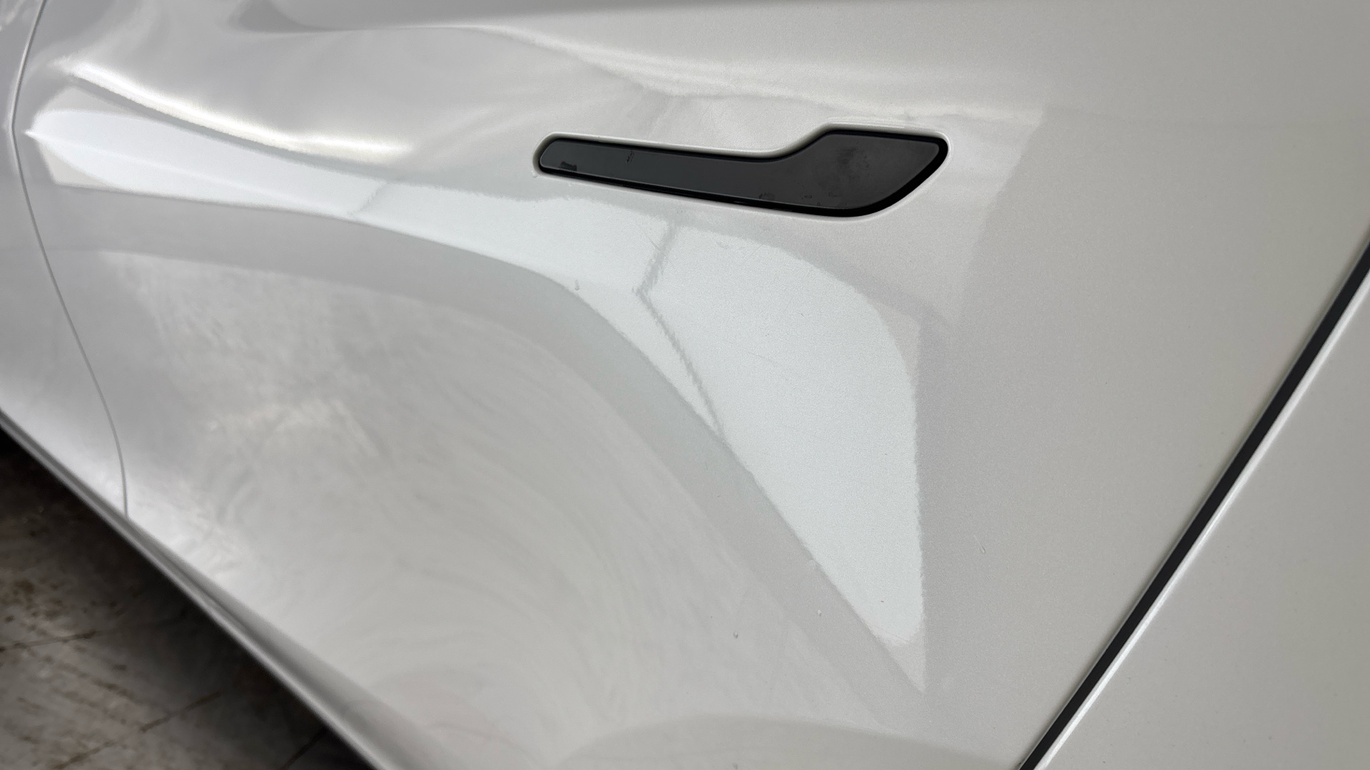 4020684 RWD 5dr Auto