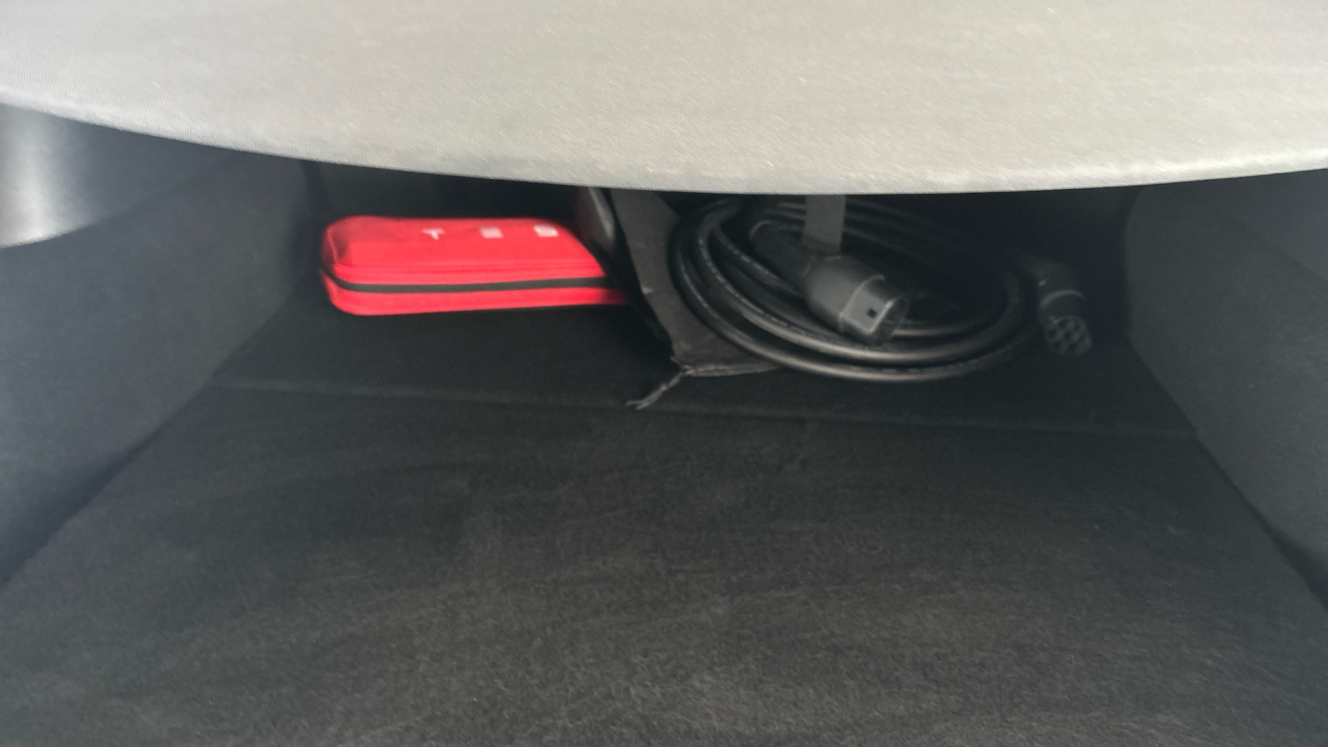 4020684 RWD 5dr Auto