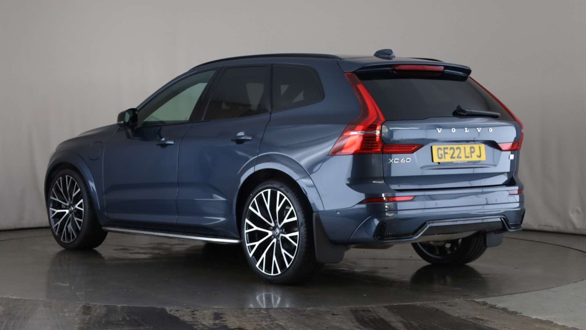 2.0 T8 455 Recharge PHEV R DESIGN Pro 5dr AWD Auto