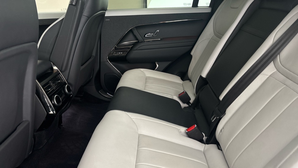 LAND ROVER RANGE ROVER SPORT Image 14