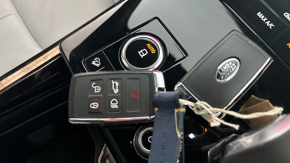 LAND ROVER RANGE ROVER SPORT 2 keys
