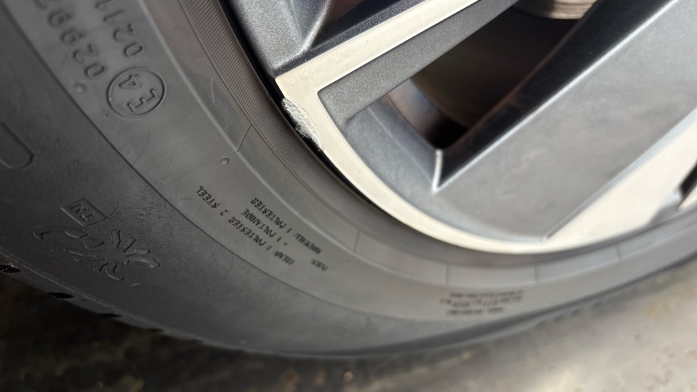 SKODA ENYAQ scuff