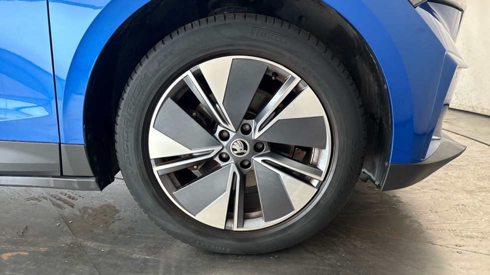 SKODA ENYAQ Image 20