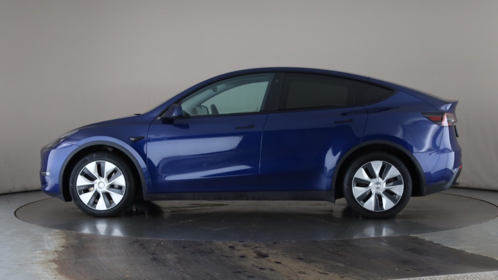 TESLA MODEL Y Image 2