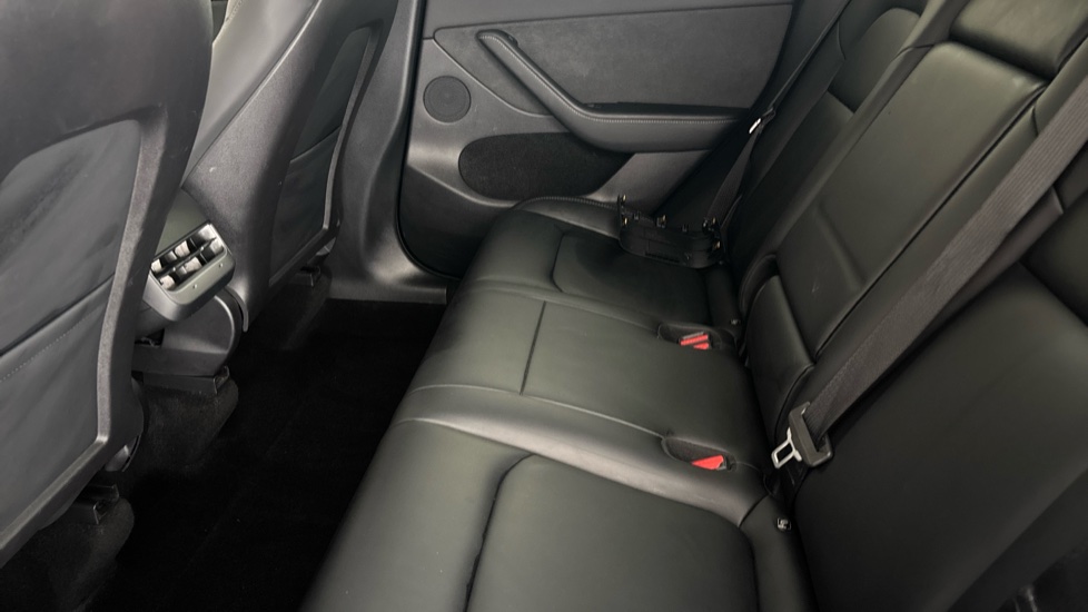 TESLA MODEL Y Image 14