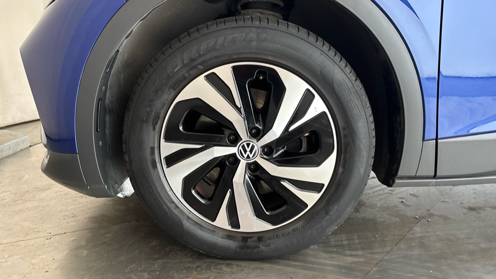 VOLKSWAGEN ID.4 Image 17