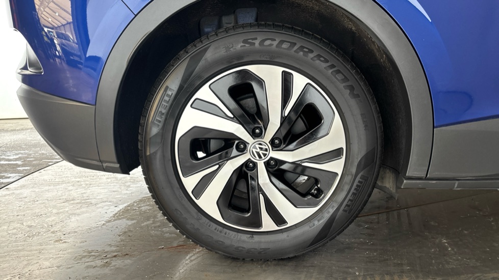 VOLKSWAGEN ID.4 Image 19