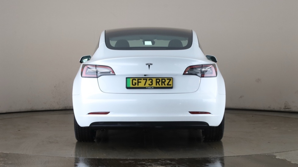 TESLA MODEL 3 Image 4