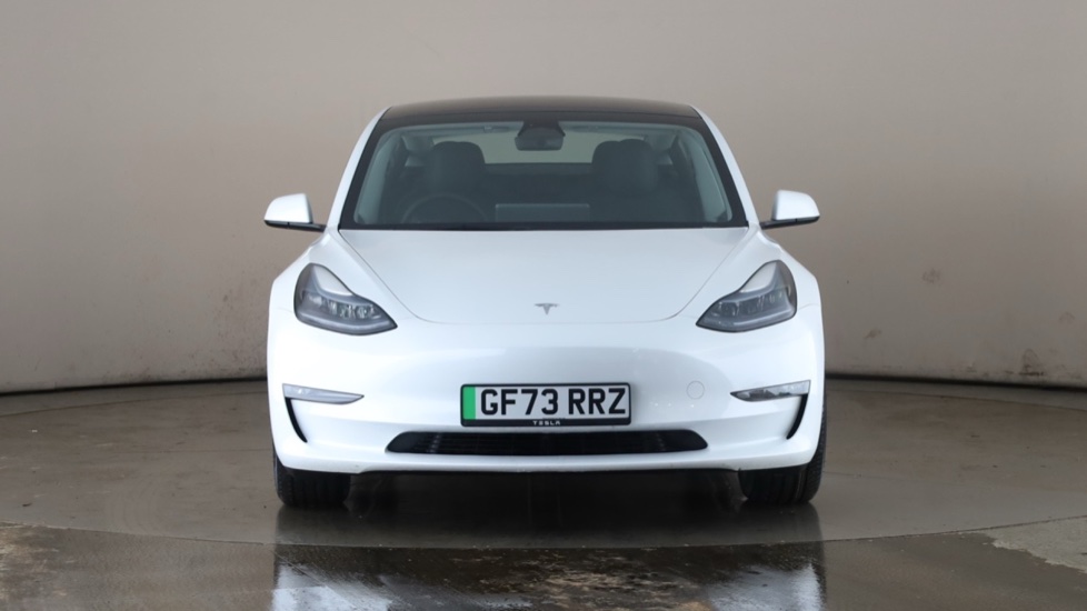 TESLA MODEL 3 Image 8