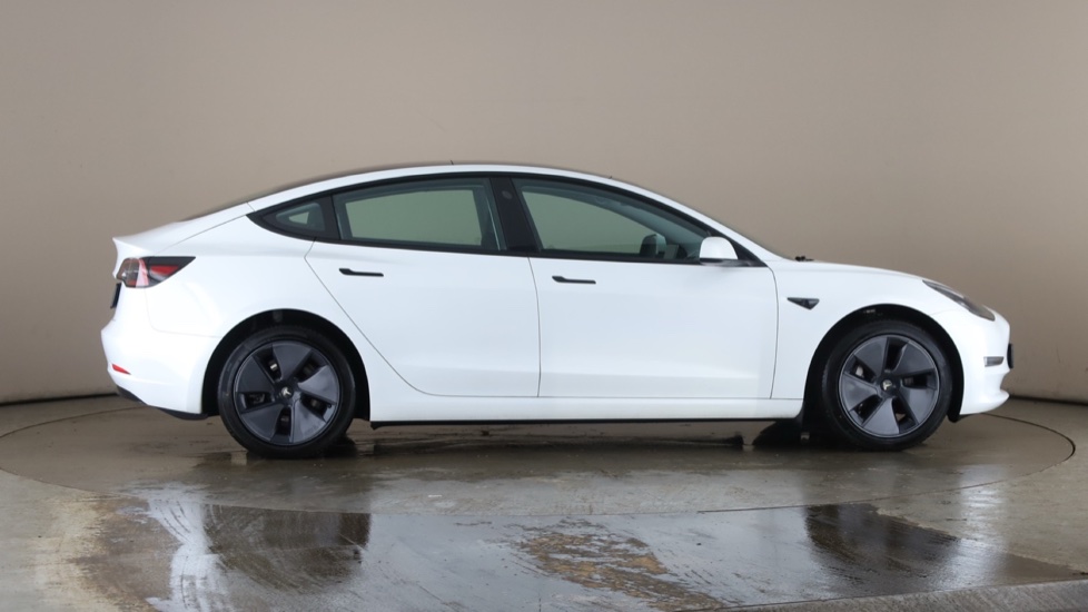 TESLA MODEL 3 Image 6