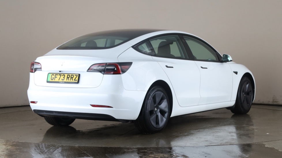 TESLA MODEL 3 Image 5