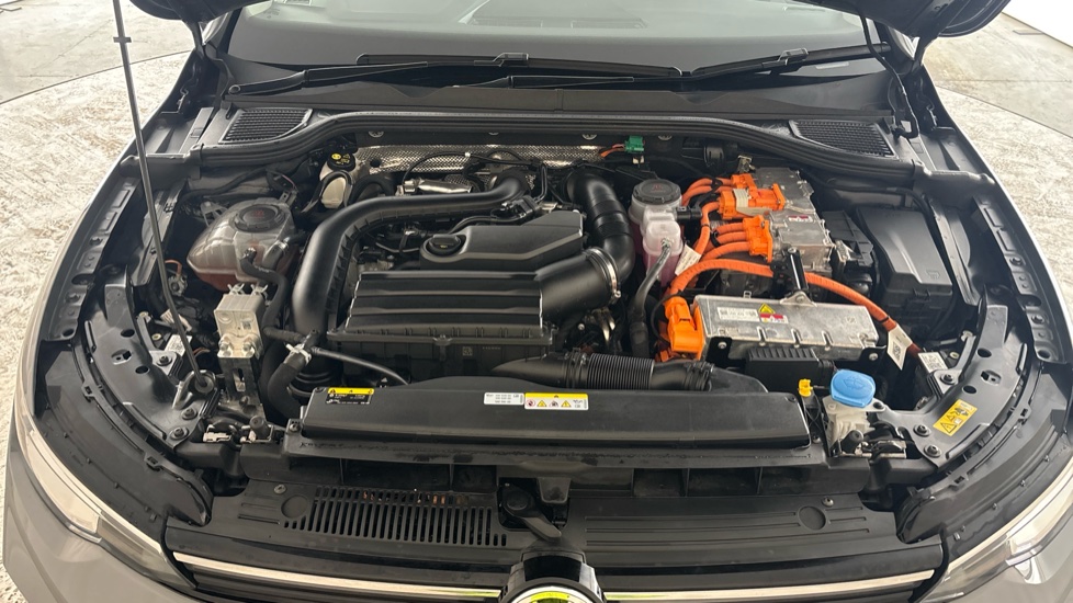 VOLKSWAGEN GOLF Image 16