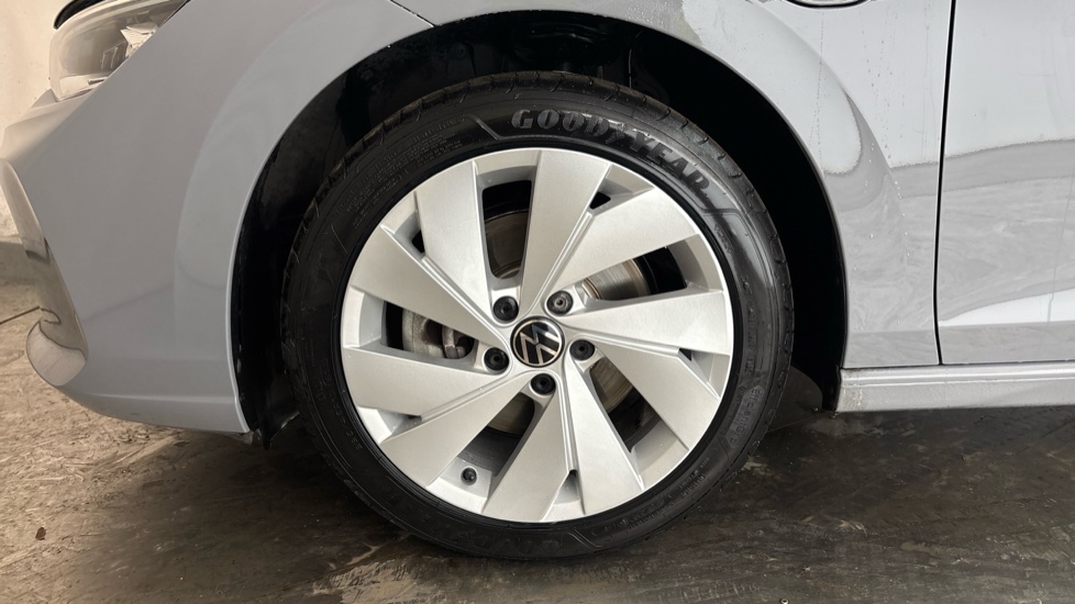 VOLKSWAGEN GOLF Image 17