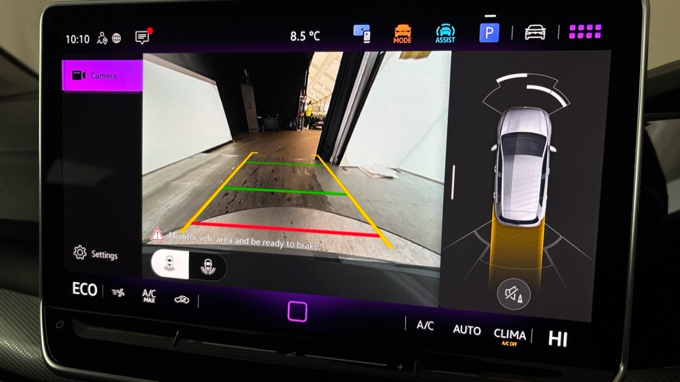VOLKSWAGEN GOLF reverse camera